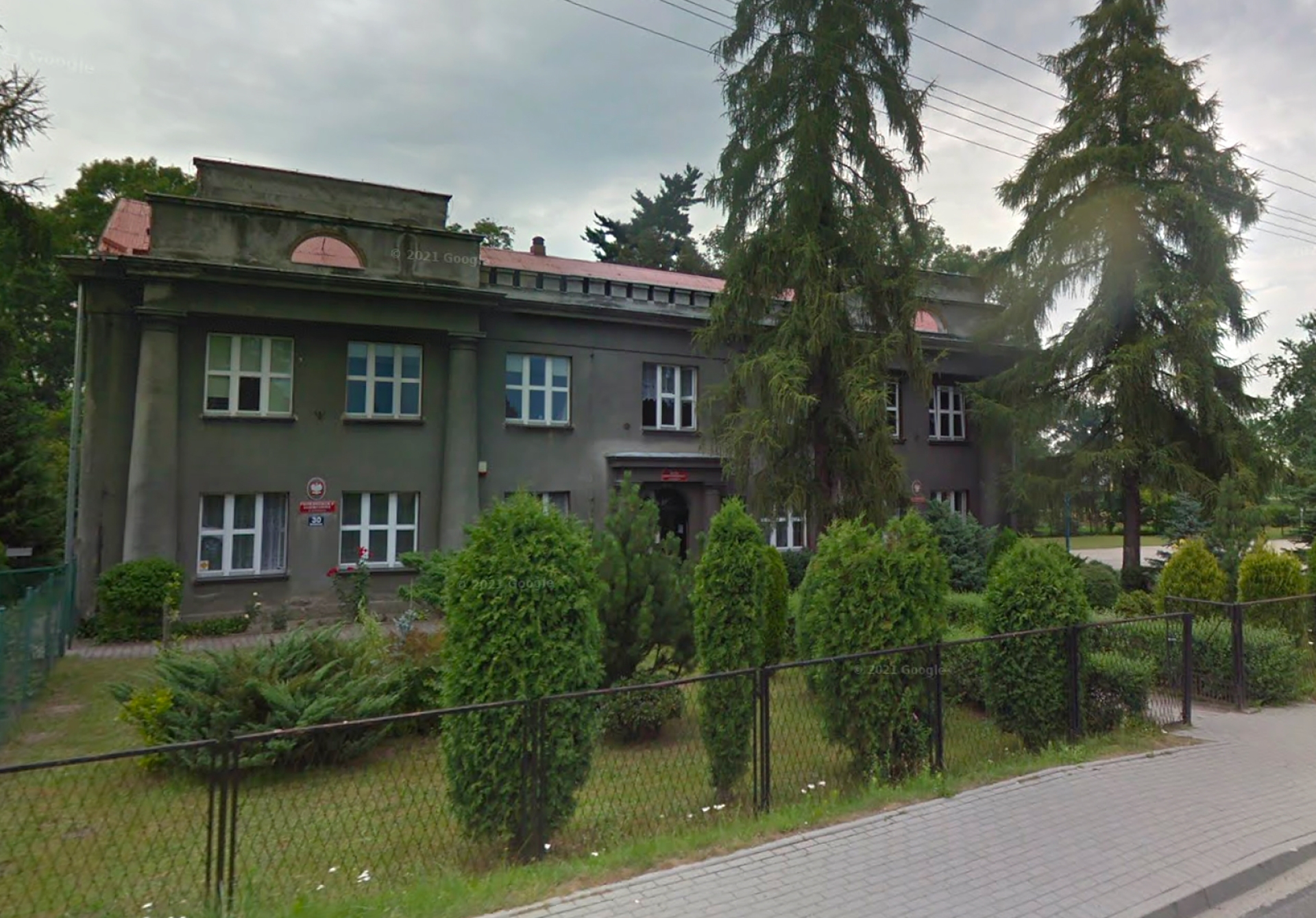 Zespoł Szkolno - Przedszkolny w Harmężach